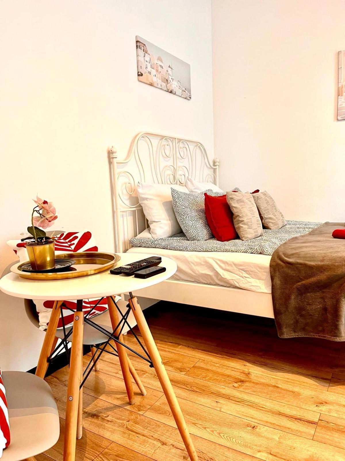 Best 1 Room Condo In Warszawa Center Екстериор снимка